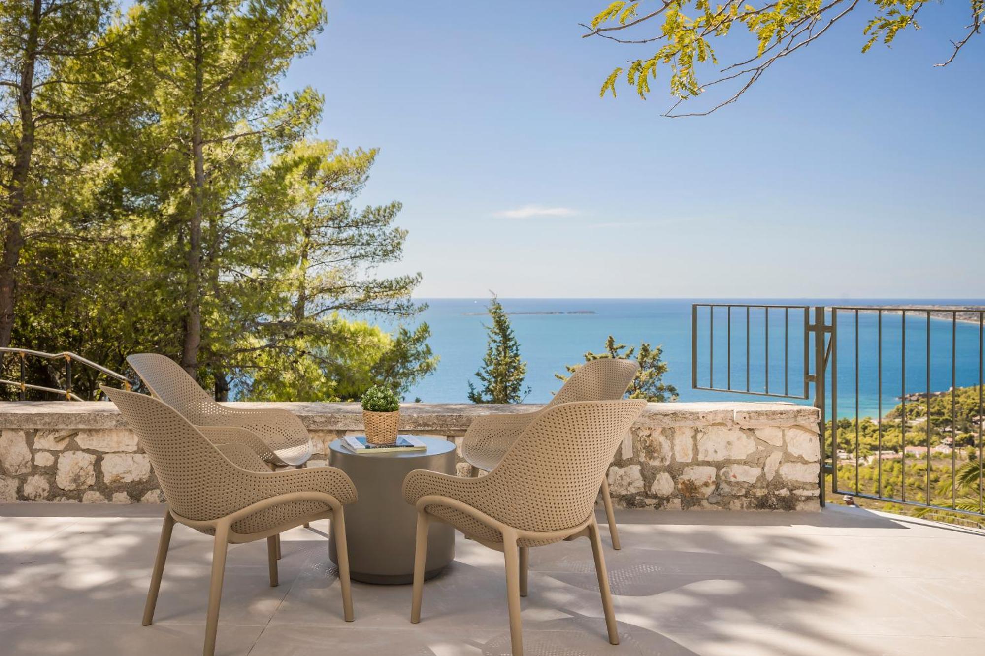 360ᵒ Residences Khelmáta Екстериор снимка